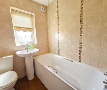 Fairview Avenue, Rainham, Essex, RM13 - Photo 3