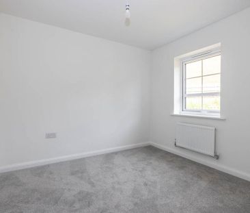 3 bedroom end of terrace house to rent - Photo 5