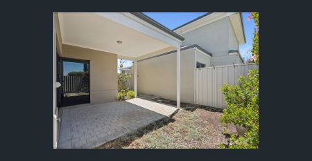 Modern Comfort and Convenience in the Heart of Belmont! - Photo 4