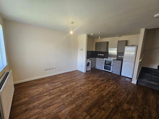 2 Bed House - Photo 1