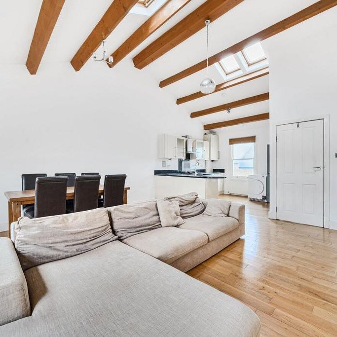 2 bedroom flat to rent - Photo 1