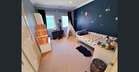 Family unit close to choice schools - Photo 5