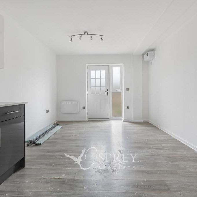 2 bedroom ground floor flat to rent - Photo 1