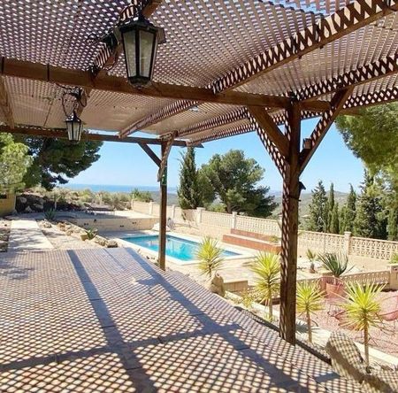 Luxury 4 room Detached House for rent in Aigues, Valencia - Photo 4