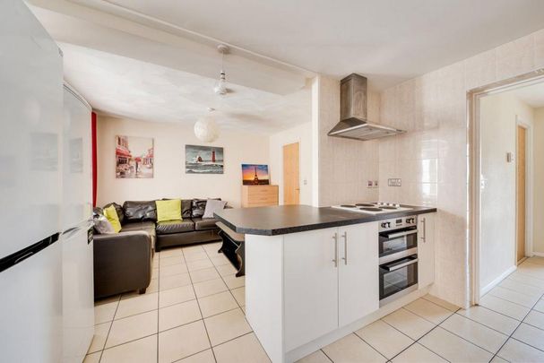 5 bedroom house to rent - Photo 1