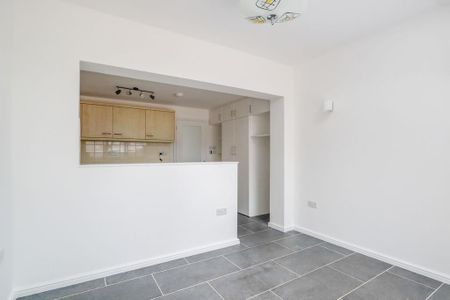 2 bedroom terraced house to rent - Photo 3