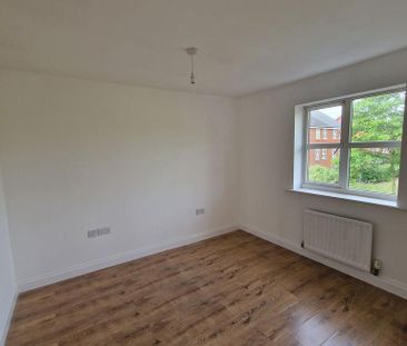 2 bedroom property to rent - Photo 1