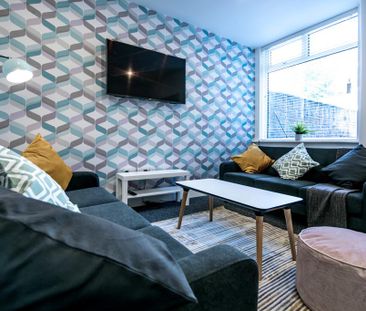 6 bedroom terraced house to rent - Photo 5