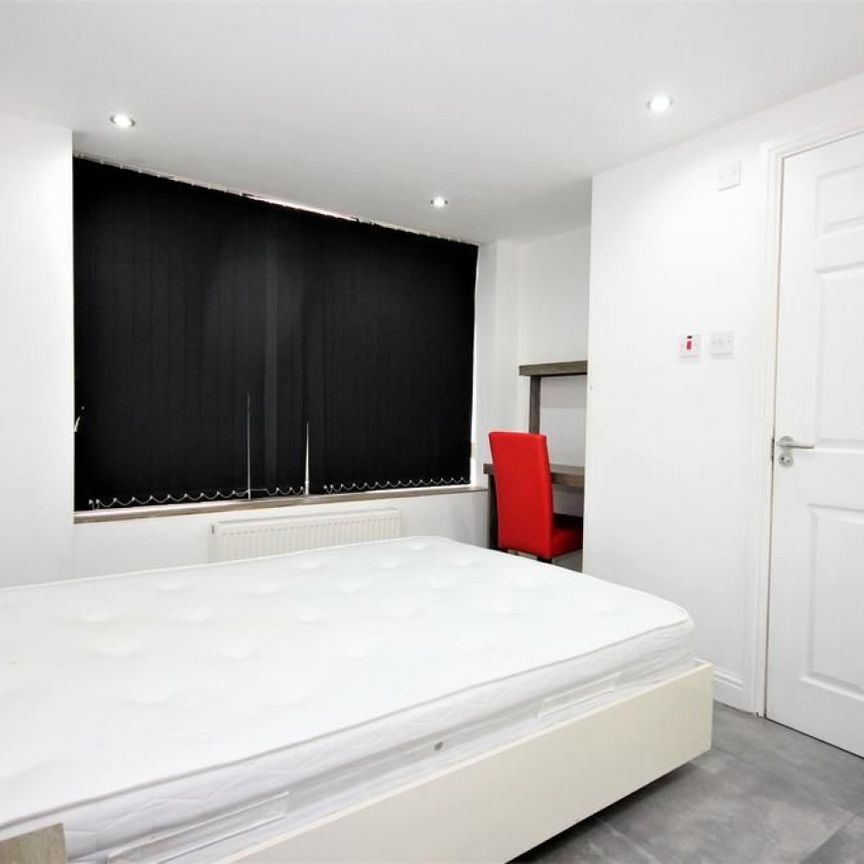 Flat , Connaught House, - Mount Street, Preston - Photo 1