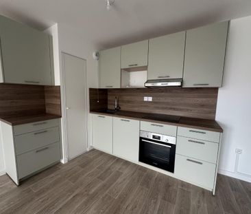 Location Appartement 4 pièces 80m² LUISANT 28600 - Photo 5