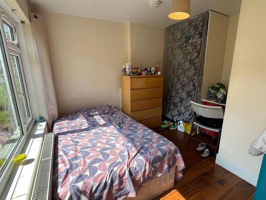 4 bedroom terraced house to rent - Photo 1