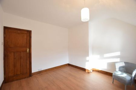 2 bedroom semi-detached house to rent - Photo 4