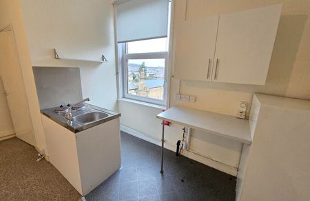 Flat 4, 5A Fulford Road, Scarborough - Photo 4