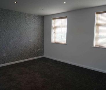 Turners Place, Rochdale, OL12 - Photo 1