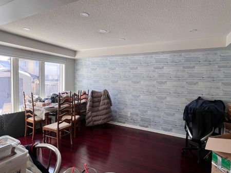 For Lease - 29 Lathbury Street Unit# main level, Brampton, Ontario - Photo 2