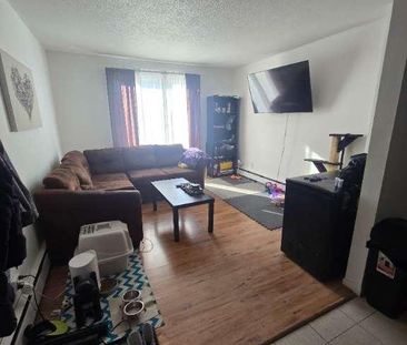 4½ à 995$ par mois (eau chaude et chauffage inclus) - Photo 2