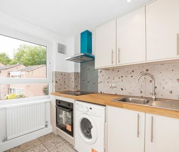 1 bedroom flat to rent - Photo 4