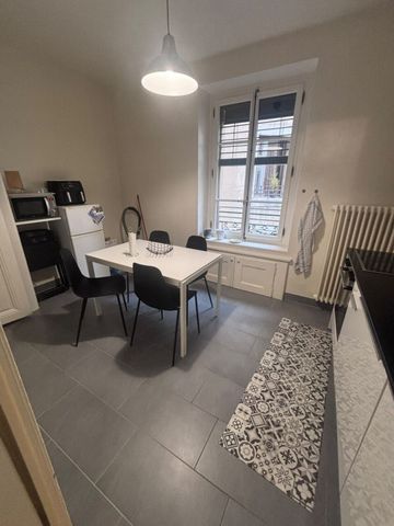 2-room apartment on the 3rd floor without elevator located in Geneva 1205 - Photo 2
