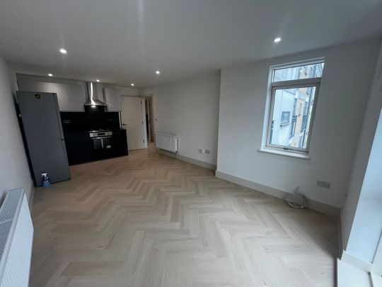 2 Bed Flat, Kilburn High Road, NW6 - Photo 1