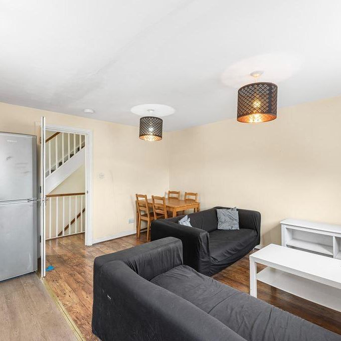 5 bedroom terraced house to rent - Photo 1