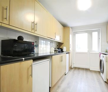 Bond Street, Englefield Green, Egham, Surrey, TW20 0PU - Photo 4