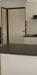 3 BEDROOM HOME IN CENTRAL LOCATION - Photo 4