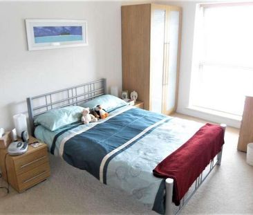 Brand House, Coombe Way, GU14 - Photo 5