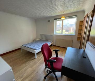 5 bedroom semi-detached house to rent - Photo 6