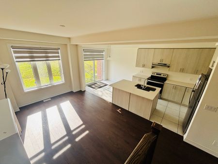 For Lease - 222 Broadacre Drive, Kitchener, Ontario - Photo 2