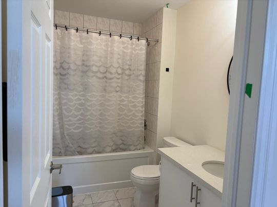 For Lease - 6 Stennett Drive, Georgina, Ontario - Photo 1