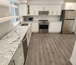 Beautifully Renovated 2 bedroom, 1 bath Lower Suite - Photo 1