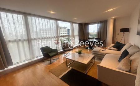 2 Bedroom flat to rent in The Boulevard, Imperial Wharf, SW6 - Photo 3