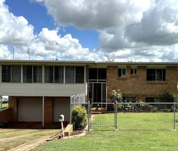Dual Living - This property is a must Inspect - Photo 3