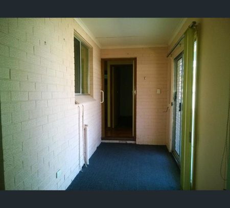 7 Glover Avenue, Pooraka, SA 5095 - Photo 4