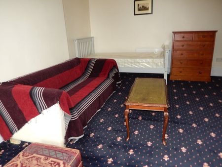 Bedsit, Stanmore Road, B16 - Photo 2