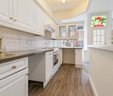 2 bedroom ground floor maisonette to rent - Photo 4