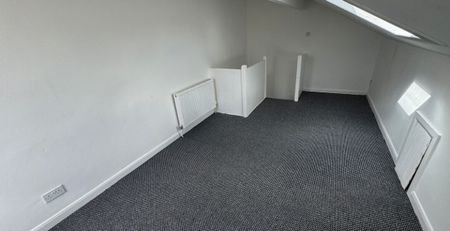 Marley Terrace, Leeds, LS11 8QS - Photo 2