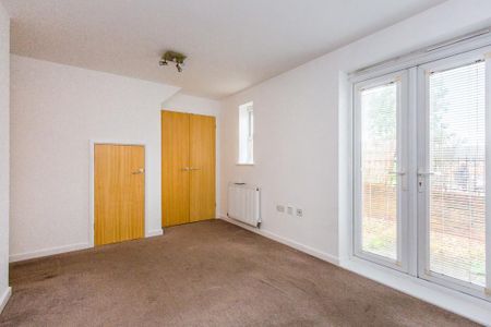 1 bedroom mews to rent - Photo 3