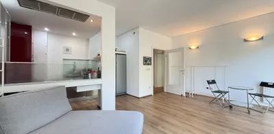 + MÖBLIERTE 2-ZIMMER-WOHNUNG AM OPERNRING + KLIMA + SOFORT VERFÜGBAR + - Photo 2