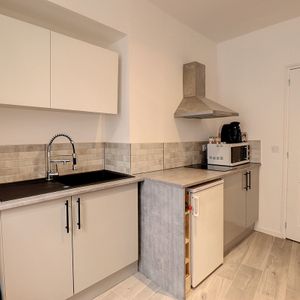 À LOUER - EN EXCLUSIVITÉ À LORGUES - STUDIO 20m2 + CELLIER/BUANDERIE 5m2 - Photo 2