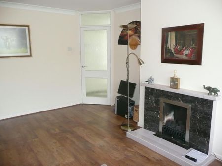 2 bedroom maisonette to rent - Photo 5