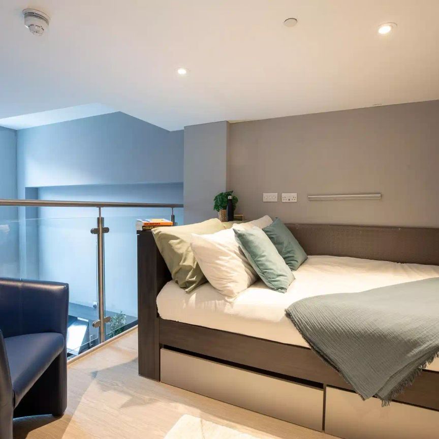 Silver Studio - Photo 1