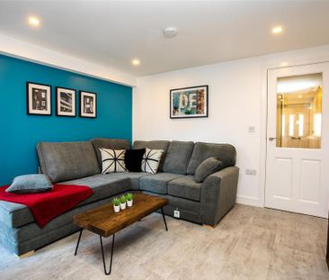 1 bedroom in a house share to rent - Photo 2