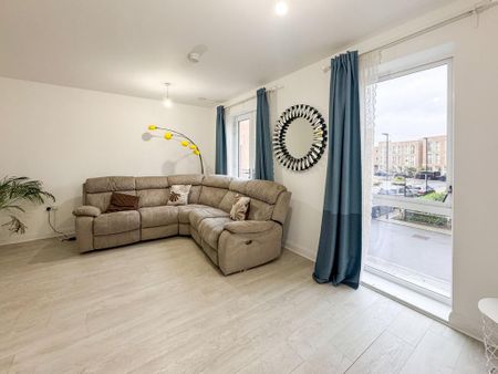 3 bedroom end of terrace house to rent - Photo 3