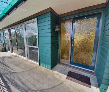 Spacious 3 Bedroom - double grammar zone - Photo 3