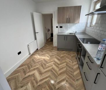 4 Bed Detached House, Northcote Road, CR0 - Photo 1