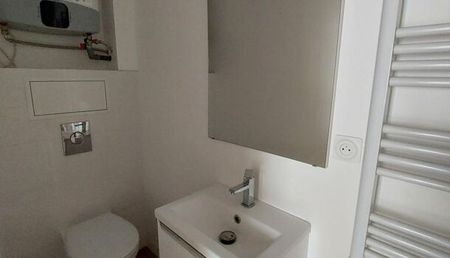 maison 22m2 REIMS 550 euros - Photo 4