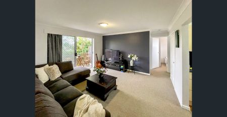 Tidy 2 Bed Unit Walking Distance to Oxford Street - Photo 4