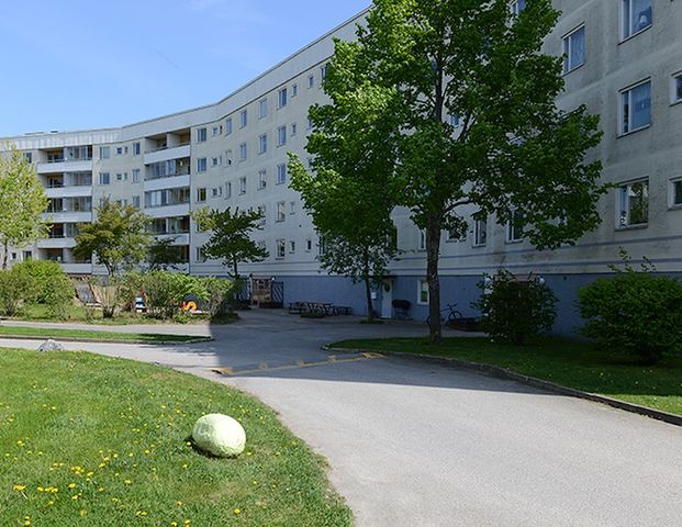 Grytstigen 16, Tumba - Foto 1