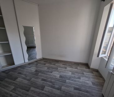 Location Appartement 2 pièces 34m² BARBEZIEUX ST HILAIRE 16300 - Photo 2